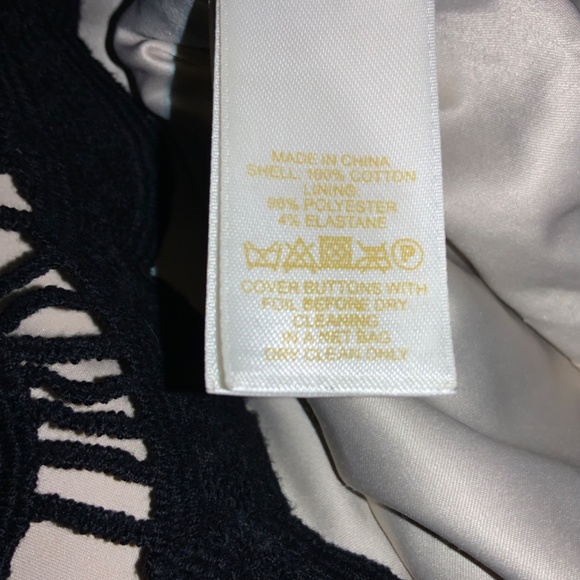 Kate Spade Black Scalloped Lace Short Sleeve Blouse Sz 8 - Picture 4 of 4